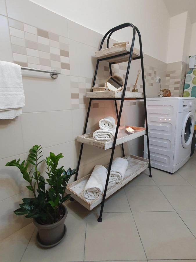 Bella Alba Apartment On The Beach Alba Adriatica Ngoại thất bức ảnh